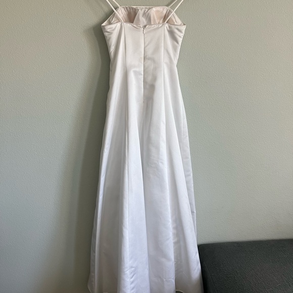 Aspeed White Strap Beaded/Embroidered Floral Wedding Dress. Size Small. - Picture 4 of 14